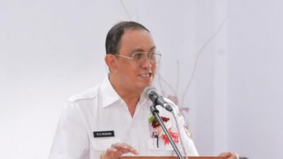 Bupati Minahasa Hadiri Safari Natal Di GMIM Petra Tontimomor