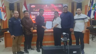 Limpele Serahkan Berkas Perbaikan Persyaratan Administrasi Bapaslon YSK-Vikctory Ke KPU Sulut