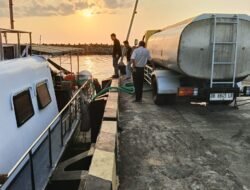 Gubernur Yulius Selvanus Instruksikan Aksi Cepat, 18.200 Liter Air Bersih Berhasil Disalurkan ke Manado Tua